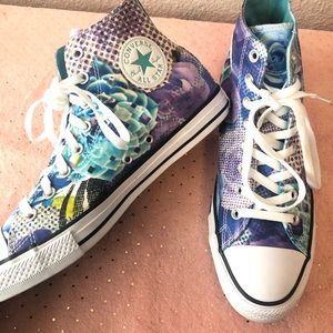 Converse High Tops sneakers
